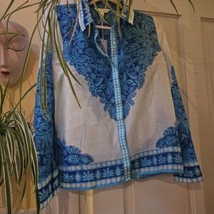 LILLY PULITZER Blue and White Floral Button-Up Blouse